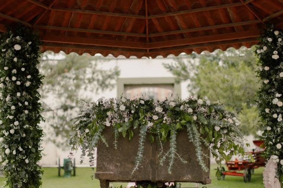 Boda civil en jardín