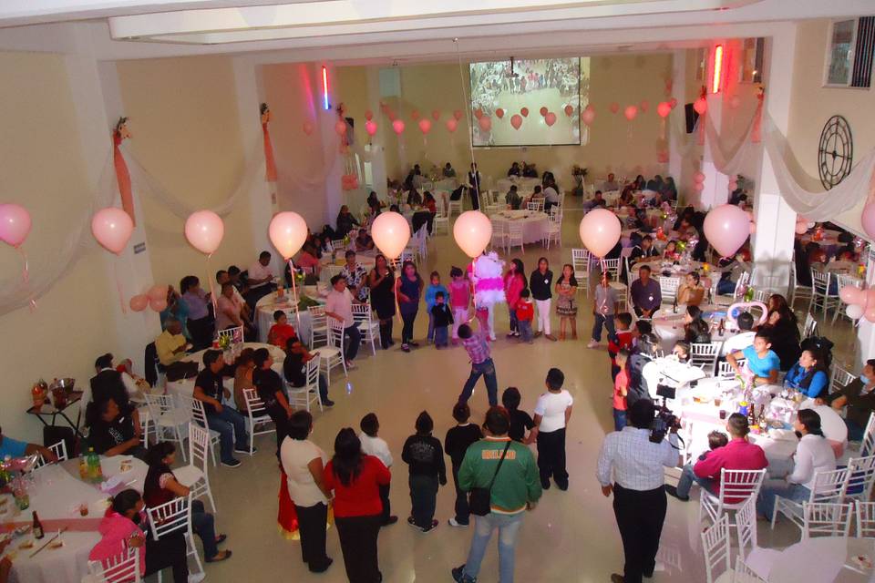 FIESTA DE NENES Y  BODA