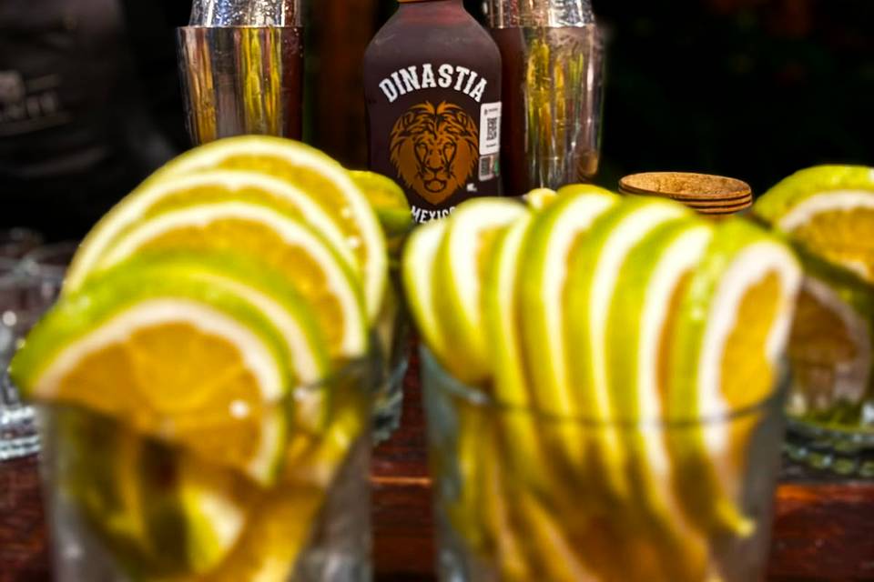Auténtico Mezcal Dinastía