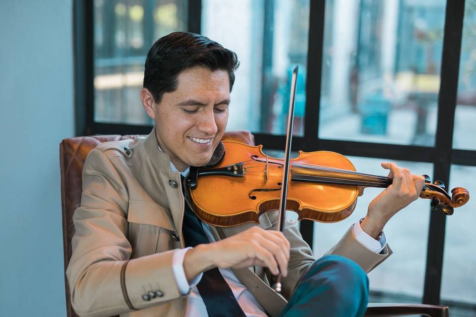 Violinista Miguel Fajardo