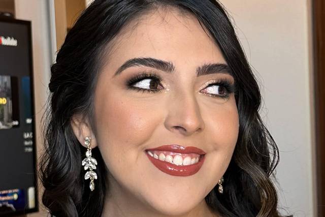 Anna Laura Makeup Artist