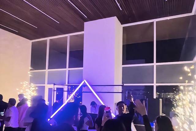 Pista de baile iluminada