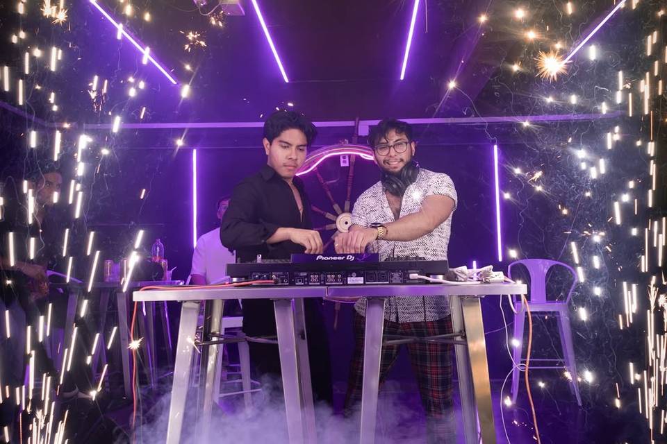 Cabina de DJ profesional