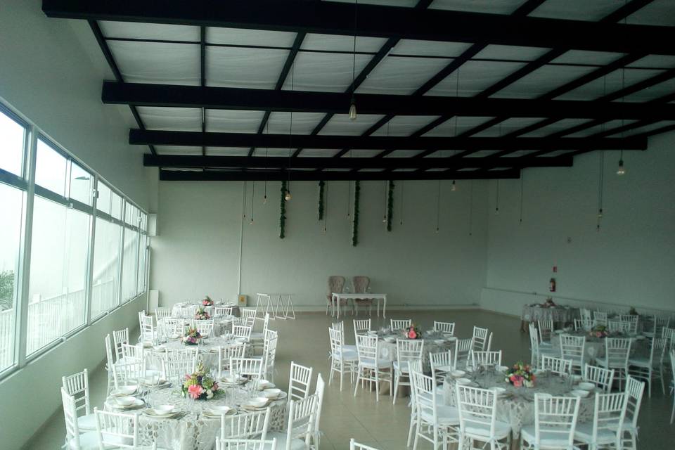 Salon con Mobiliario