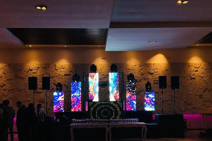 Pantallas y audio profesional
