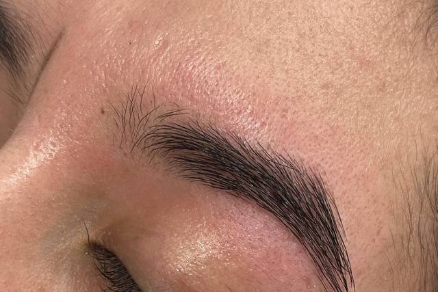 Laura Zaragoza Brow Concierge