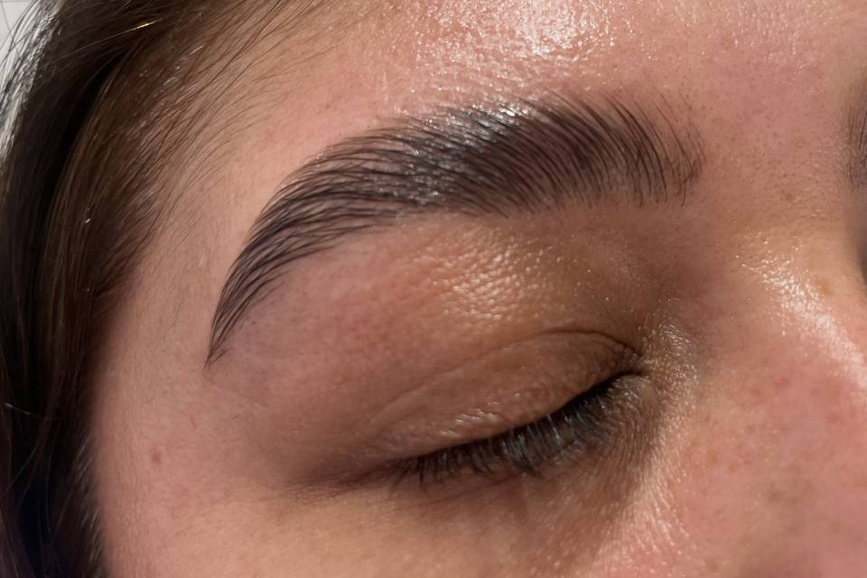 Laura Zaragoza Brow Concierge