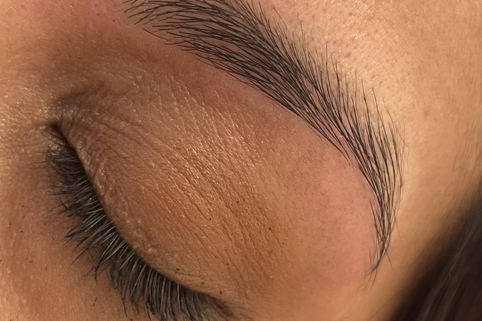 Laura Zaragoza Brow Concierge