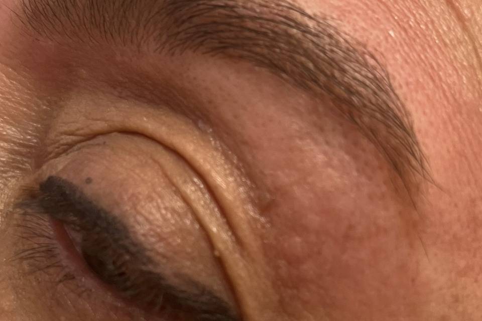 Laura Zaragoza Brow Concierge