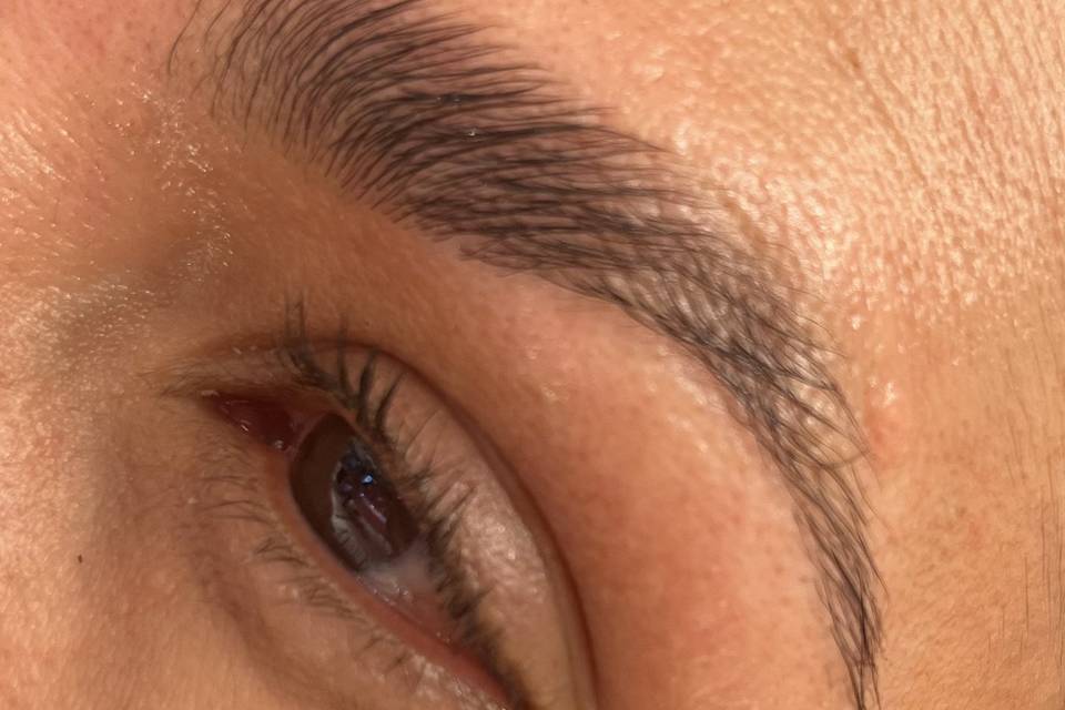 Laura Zaragoza Brow Concierge