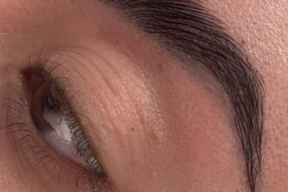 Laura Zaragoza Brow Concierge