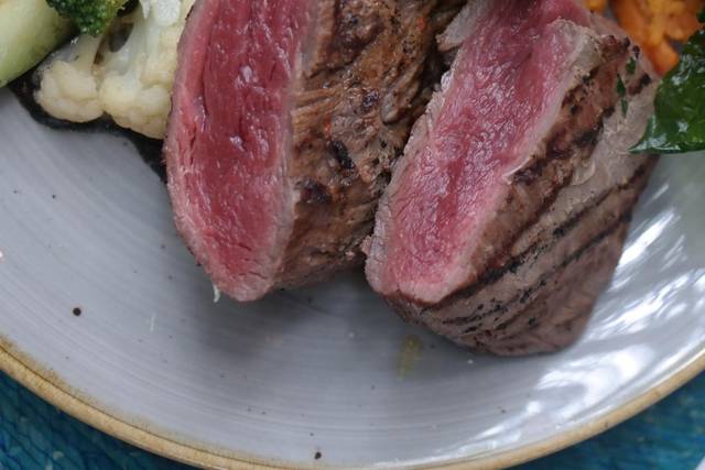 Filete de res con recado negro