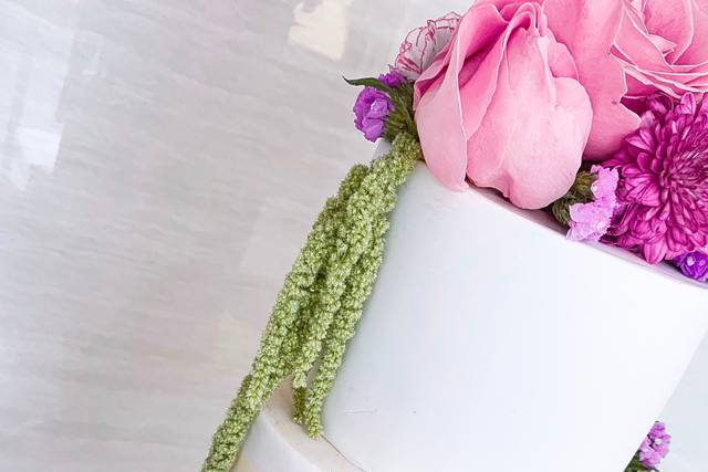 Pastel mármol y flores