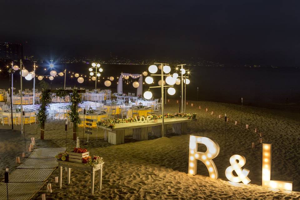 De noche en la playa