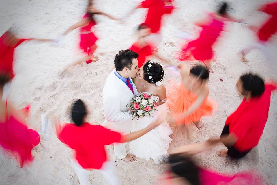 Novios en la playa