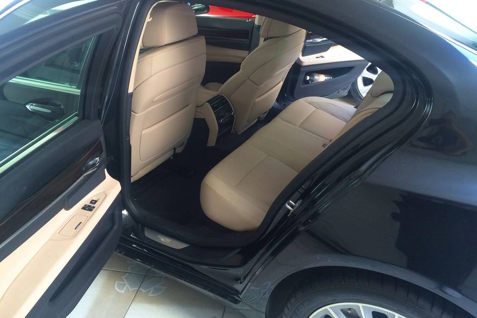 BMW Serie 7 Interior 9