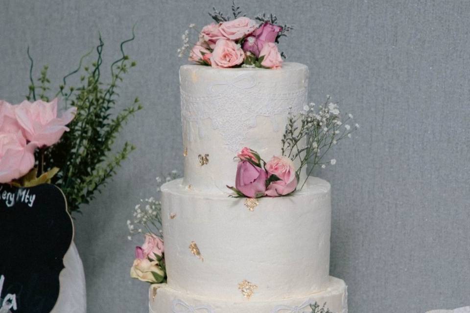 Pastel de bodas en flor natura