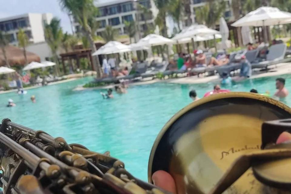 Sax En Cancún y Riviera Maya