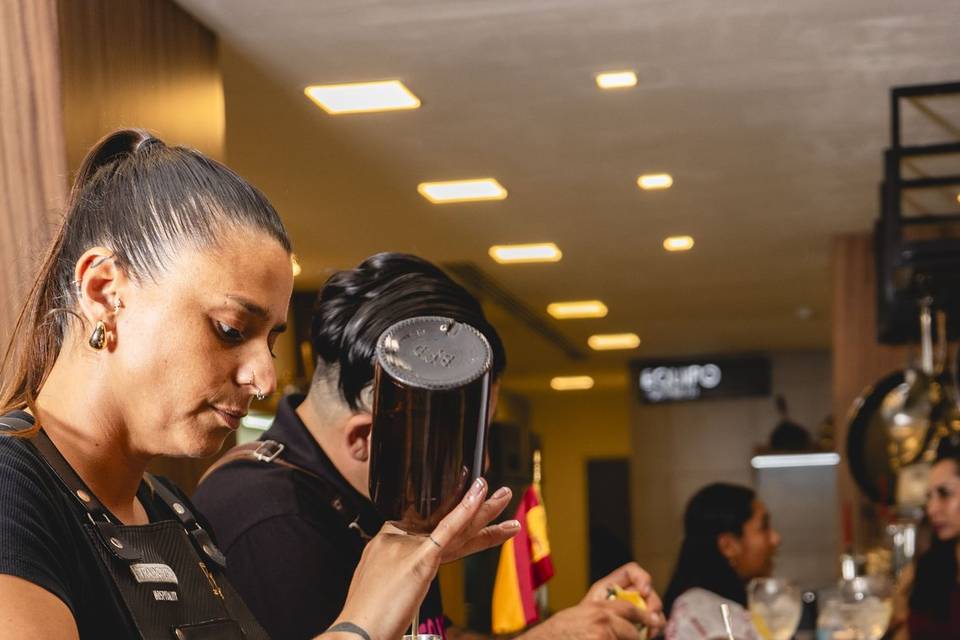 Haciendo bebidas