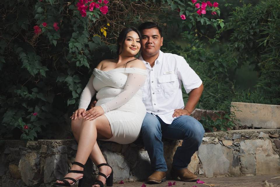Novios sentados
