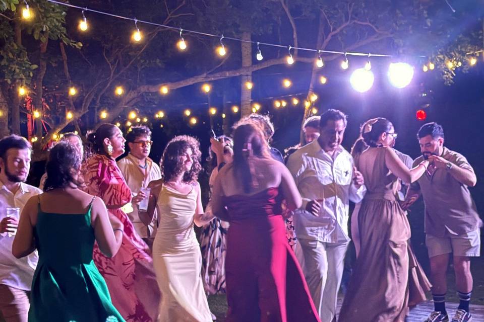 Bacalar Wedding Dance