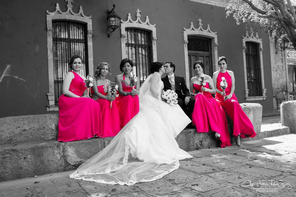 Damas de honor a color