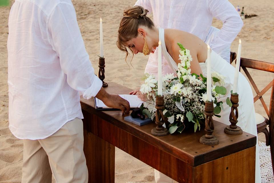 Ceremonia civil en la playa
