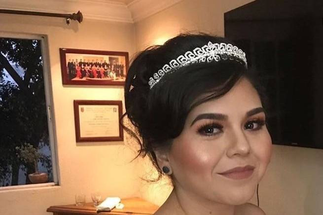 Peinado y maquillaje novia