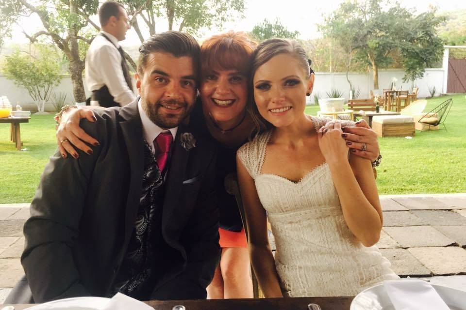 Peinado y maquillaje novia