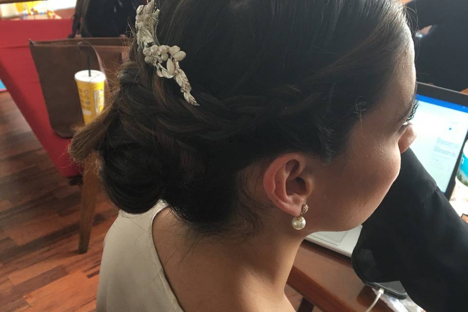Peinado y maquillaje novia
