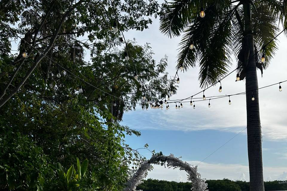 Jardin con vista a la laguna