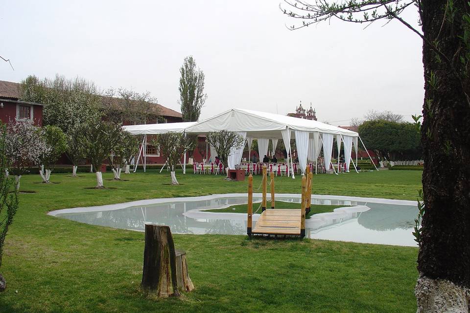 Carpa en Jardín