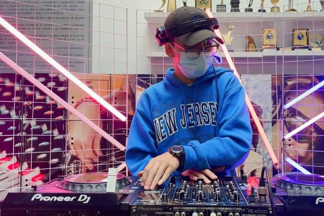 DJ D4N13L