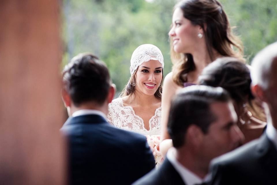 Novia entrando a la iglesia