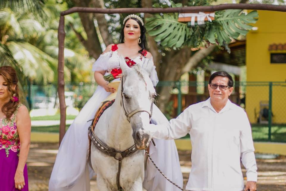 Llegada novia a caballo