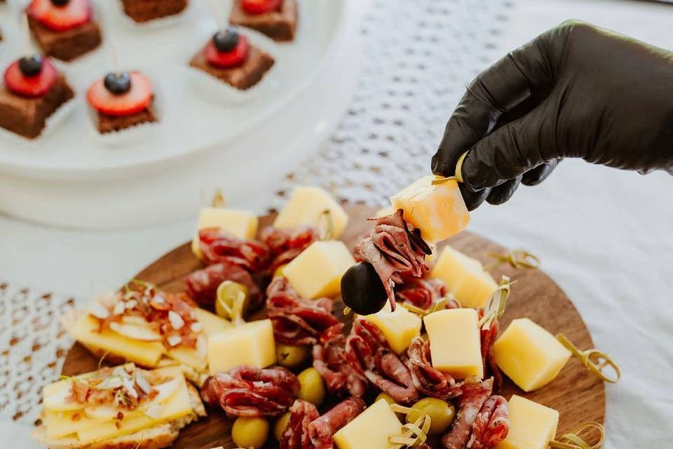 Canapés y brochetas