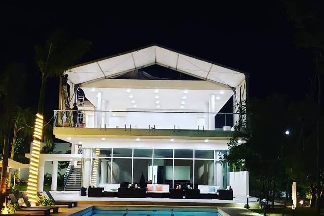 Carpa blanca