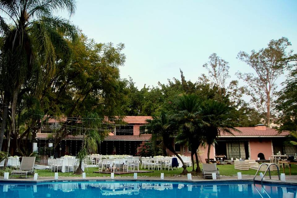 Recinto al aire libre para celebrar matrimonios