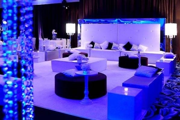 D'Luxe Lounge
