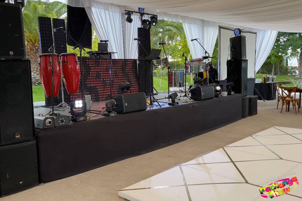 Equipo de audio e iluminación