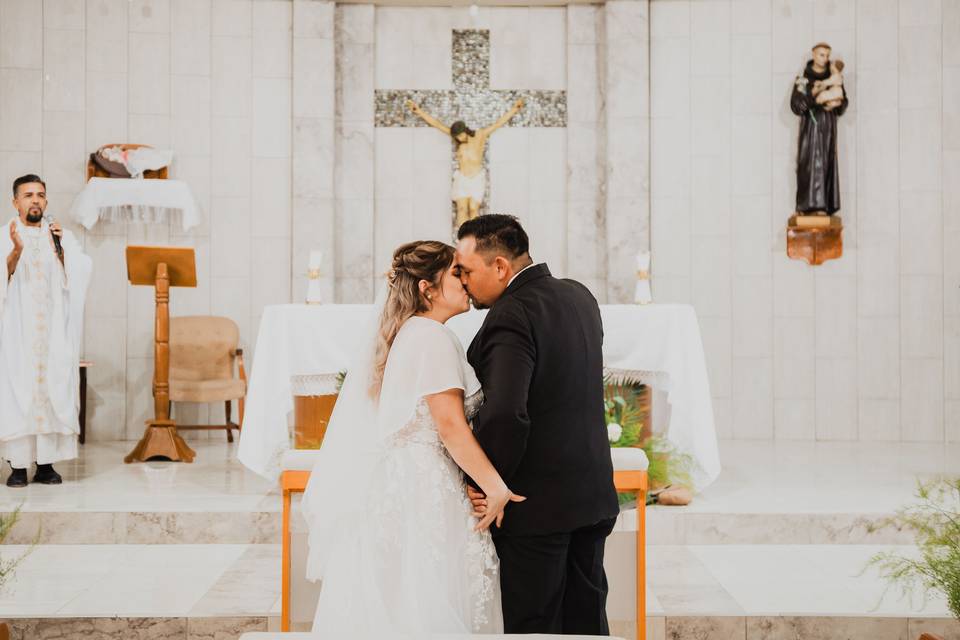 Adriana & daniel boda religios