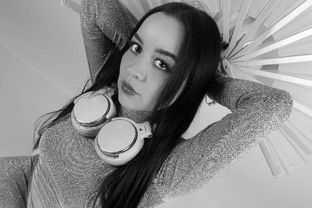 DJ LORETTA