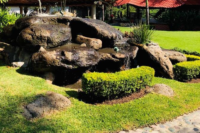 Casada y jardin