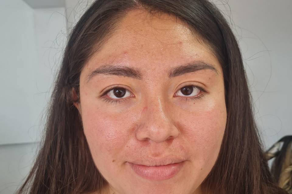 Antes Makeup Dama