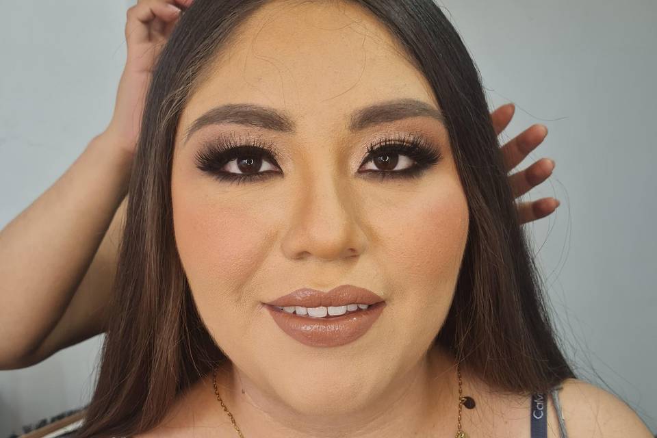 Makeup Dama