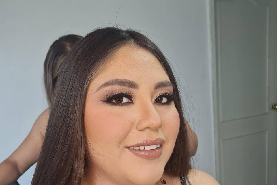 Makeup Dama