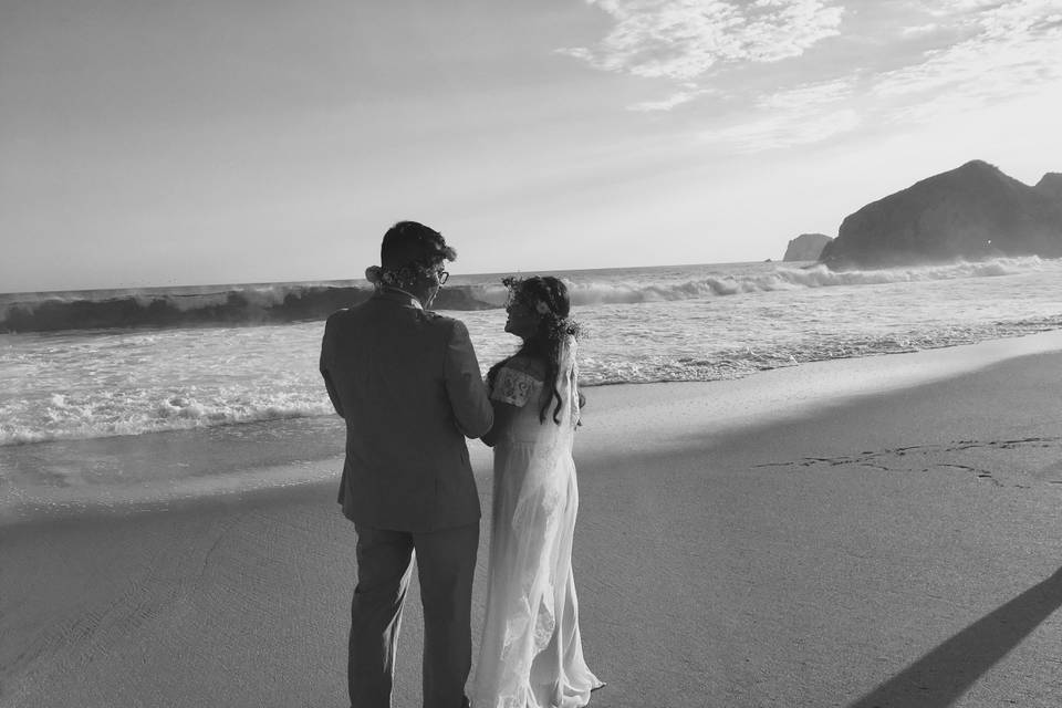 Novios en playa