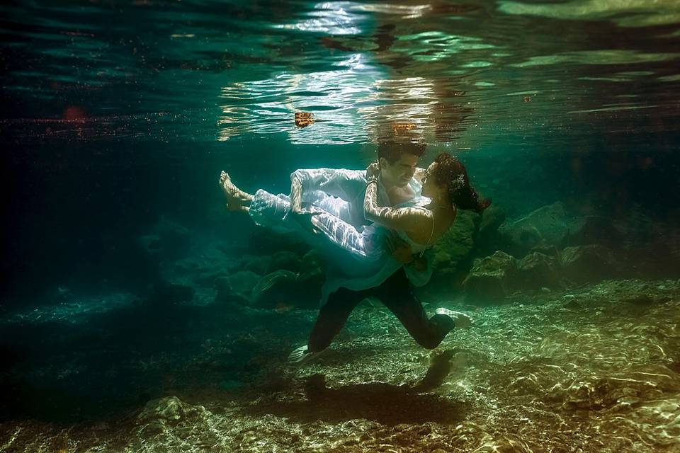 Trash the dress cenote