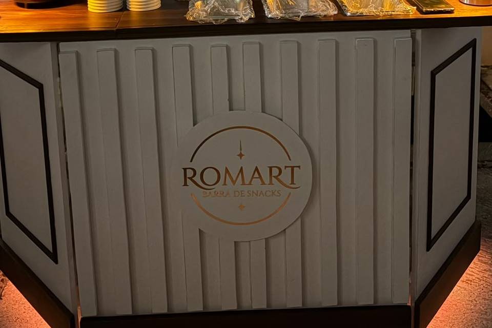 Barra de snacks en la noche