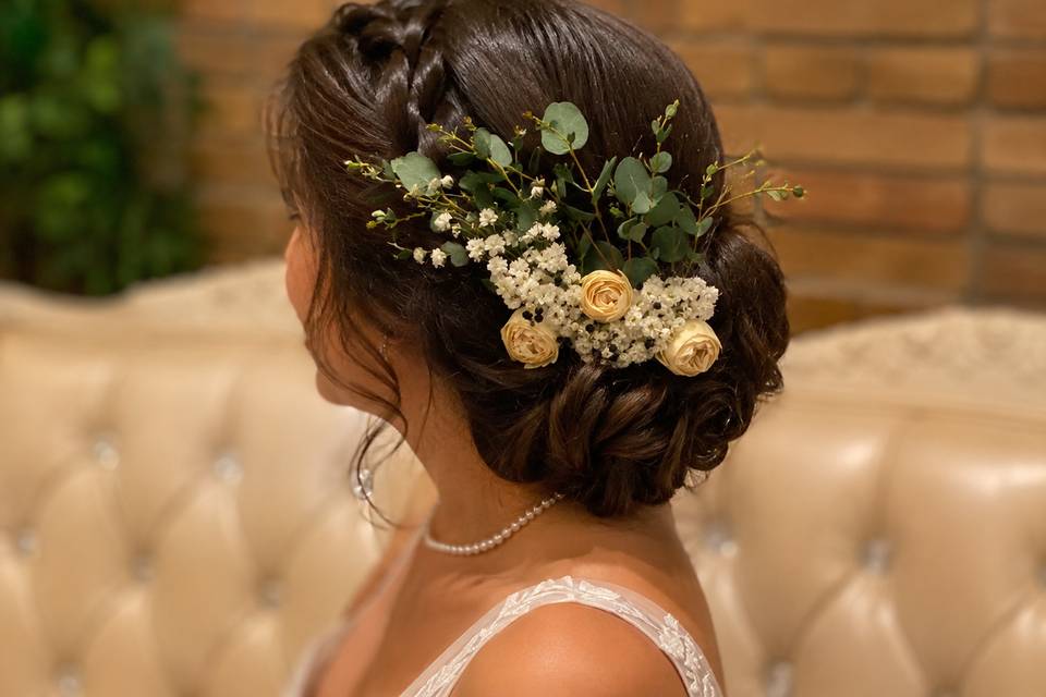 Tocado floral de novia